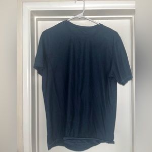 Vuori blue men’s t shirt size small